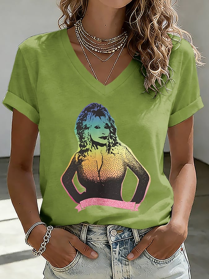 V-Neck Retro Dolly Queen Of Country Print T-Shirt