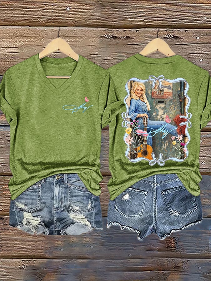 V-Neck Retro Dolly Queen Of Country Print T-Shirt