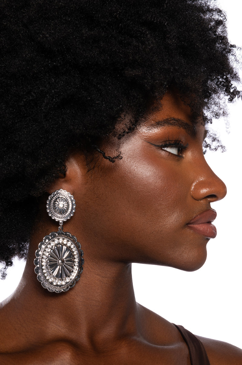 ON A SILVER PLATTER EARRING