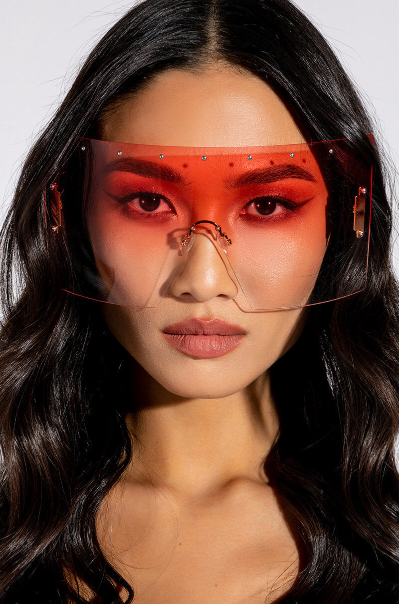 POSTED UP OVERSIZED EYEWEAR