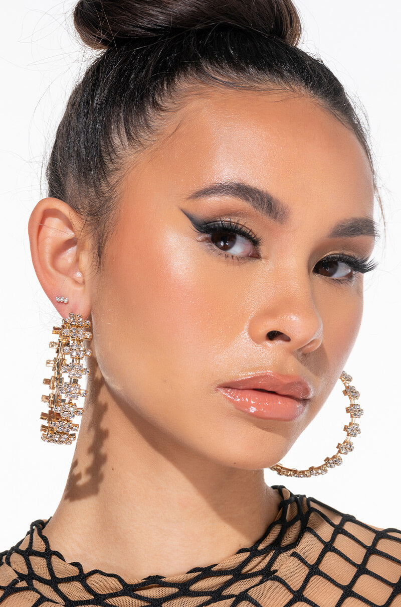 PRETTY PICTURE RHINESTONE HOOPS