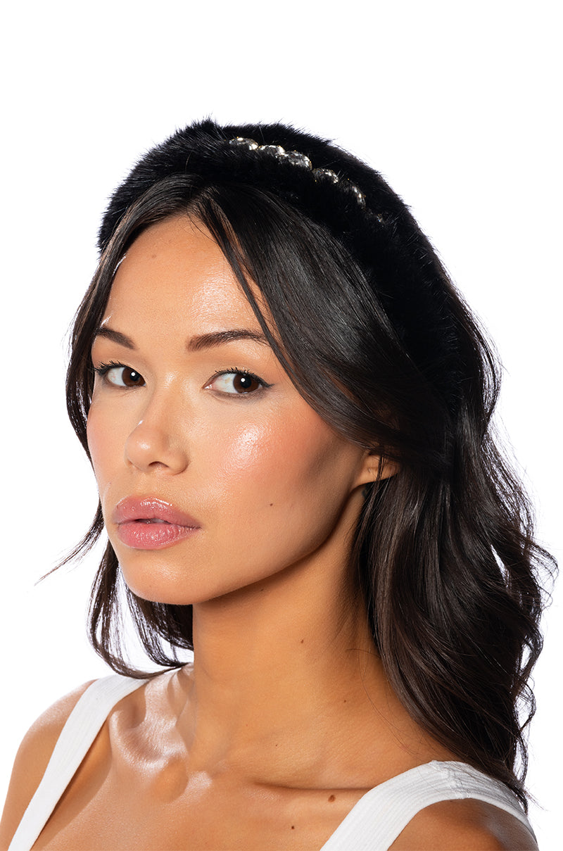 WITH IT HEADBAND